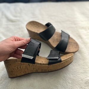Vionic Pepper Leather Wedge Sandals